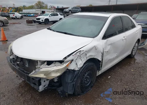 2013 Toyota Camry Le z USA, uszkodzony, nr VIN 4T4BF1FK8DR313867